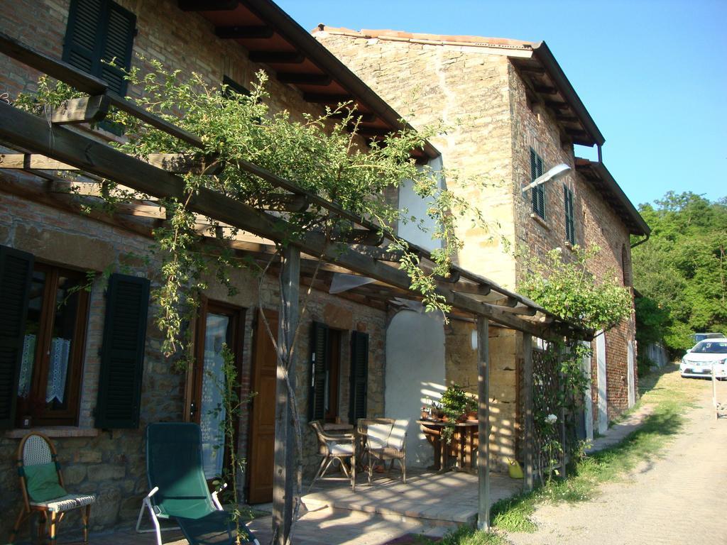 Casa Dell' Abbondanza B&B Agriturismo Vigoleno Bagian luar foto